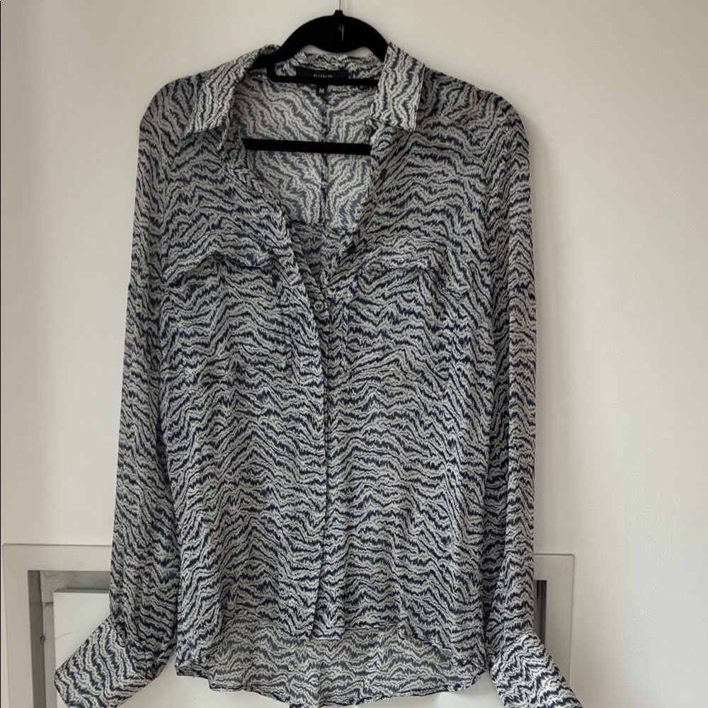 SUNO Patterned Silk Button Down Blouse